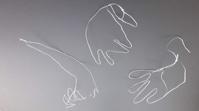 ETUDE DE MAINS AU FIL DU FER 
